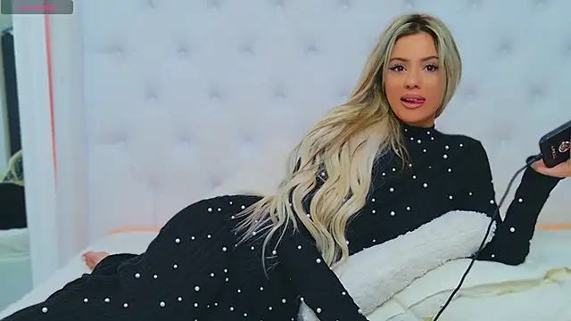 Snapshot of AriannaSins chatting on January 24, 4:28 pm AriannaSins online show from January 24, 4:28 pm