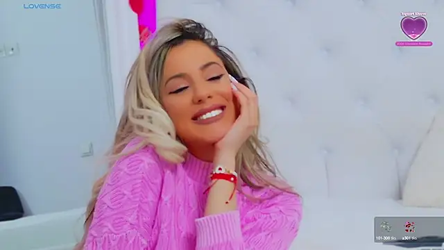 Snapshot of AriannaSins chatting on March 5, 7:17 pm AriannaSins online show from March 5, 7:17 pm