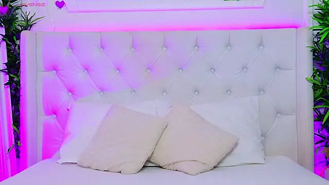 AriannaSins online show from December 2, 2:01 pm