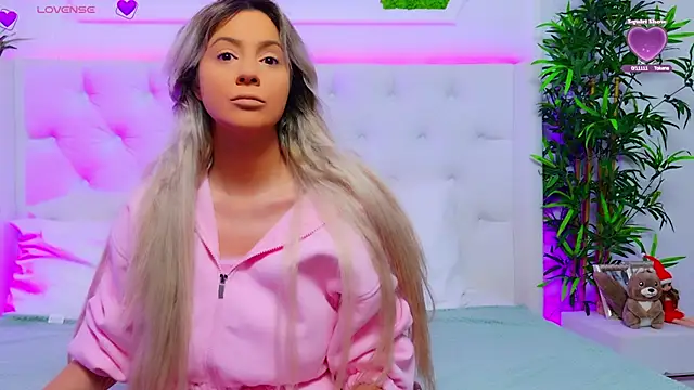 AriannaSins online show from December 15, 1:37 pm