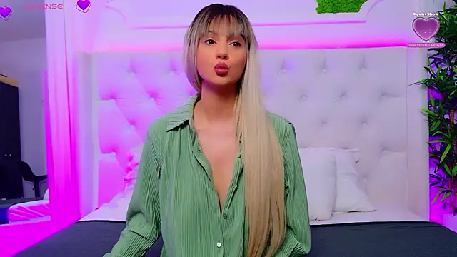 AriannaSins online show from February 4, 1:17 pm