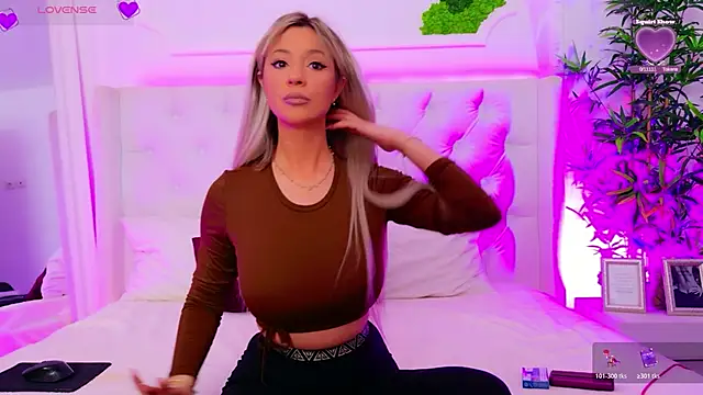 AriannaSins online show from March 27, 1:22 pm