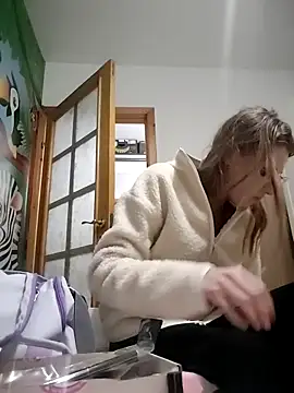 SandyCassie online show from December 21, 7:21 pm