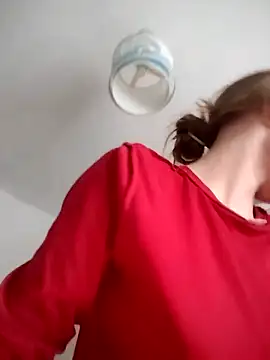 SandyCassie online show from March 30, 2:40 pm