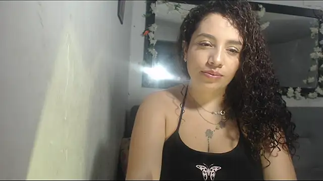 m zoee online show from November 23, 4:45 am