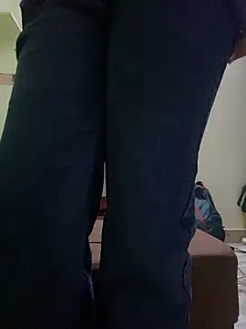 Snapshot of darkdoll007 chatting on February 18, 8:43 am darkdoll007 online show from February 18, 8:43 am