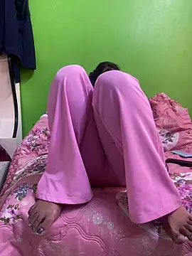 Snapshot of darkdoll007 chatting on February 28, 8:26 am darkdoll007 online show from February 28, 8:26 am