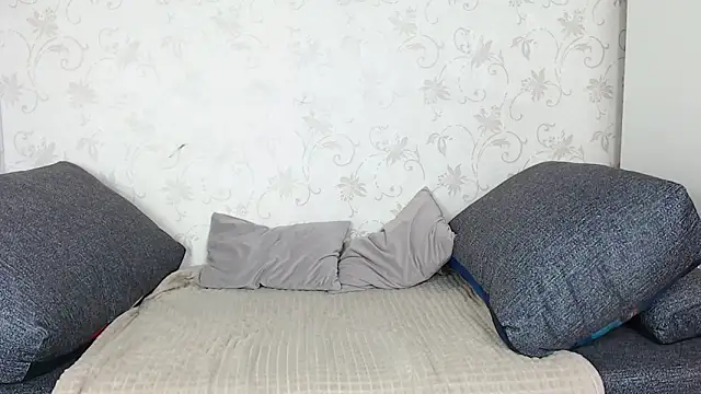 evaa here  online show from February 23, 4:48 pm