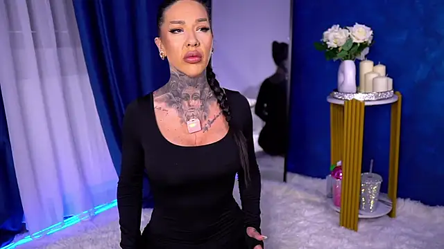 ScarletNoir online show from April 2, 5:16 am