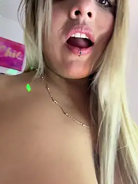 Snapshot of _Ninasanz chatting on February 10, 2:48 am Ninasanz online show from February 10, 2:48 am