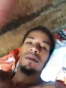 Snapshot of RoberFils chatting on May 28, 4:37 pm RoberFils online show from May 28, 4:37 pm