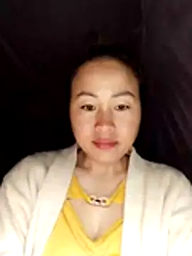 Snapshot of Spring-mky chatting on January 6, 12:25 am Spring-mky online show from January 6, 12:25 am