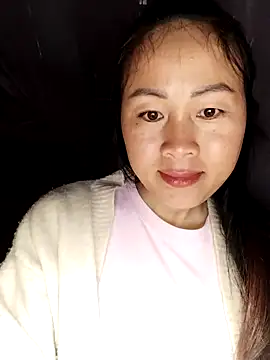 Snapshot of Spring-mky chatting on January 13, 2:06 am Spring-mky online show from January 13, 2:06 am