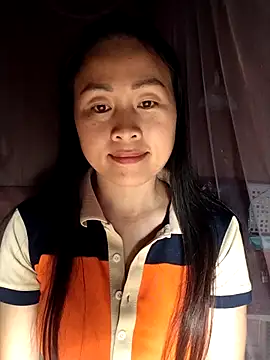 Snapshot of Spring-mky chatting on February 3, 6:40 am Spring-mky online show from February 3, 6:40 am