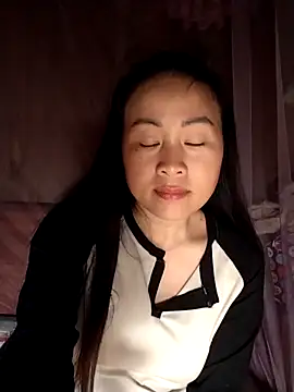 Snapshot of Spring-mky chatting on February 6, 11:52 pm Spring-mky online show from February 6, 11:52 pm