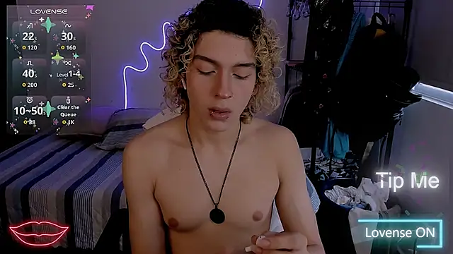 Lyric Mirage online show from February 6, 9:29 pm