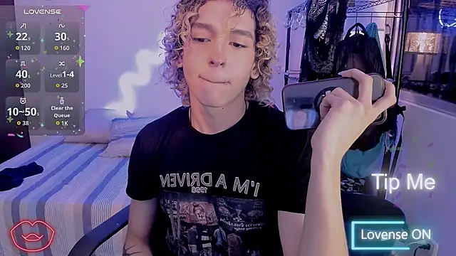 Lyric Mirage online show from February 24, 4:21 am