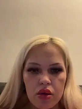 CherryXOX- online show from November 24, 9:36 pm