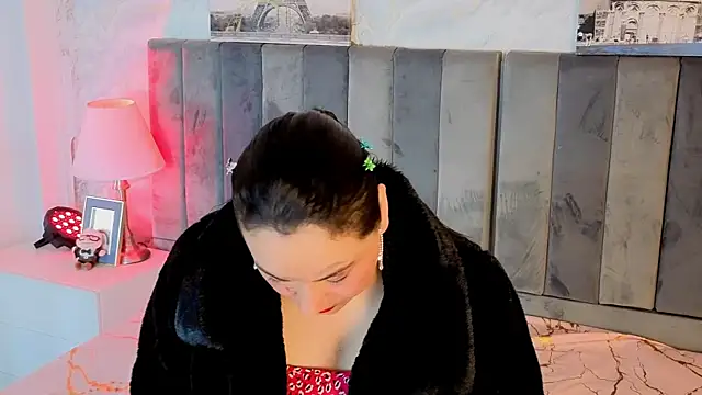 Elizabeth bennett 6 online show from January 7, 12:07 pm