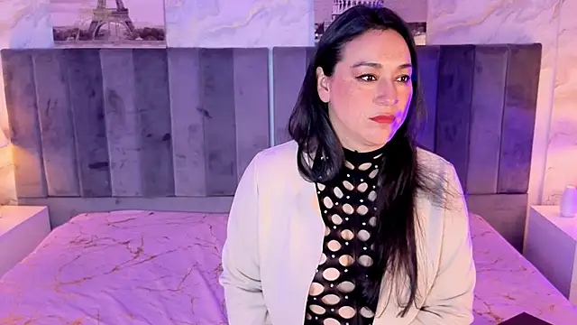 Elizabeth bennett 6 online show from January 8, 10:50 am