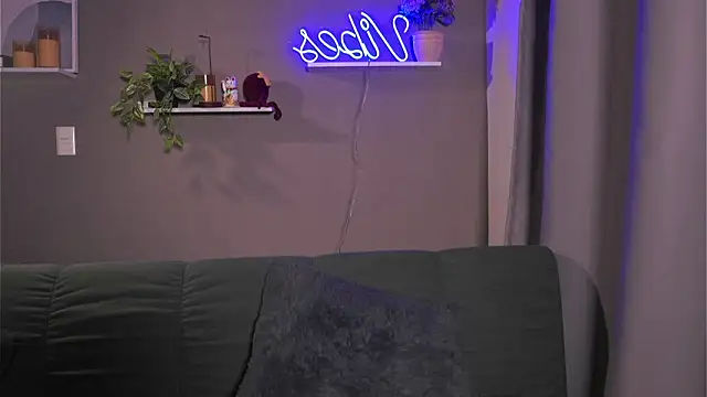 Snapshot of adahara_miller17 chatting on October 22, 1:44 pm adahara miller17 online show from October 22, 1:44 pm