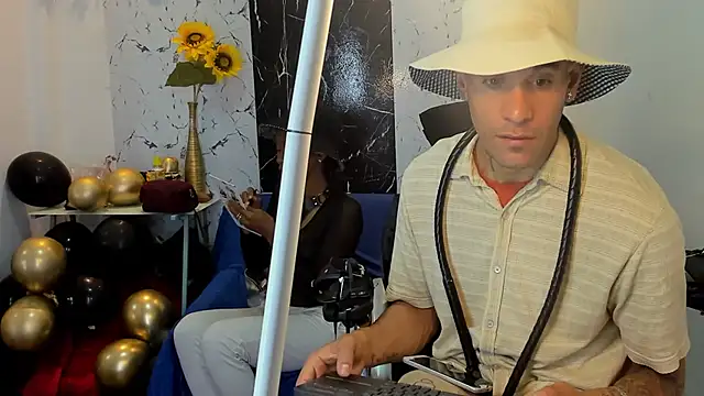 Stormandloganxxx online show from January 13, 2:11 pm