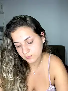 Snapshot of solmartins chatting on November 21, 11:58 pm solmartins online show from November 21, 11:58 pm