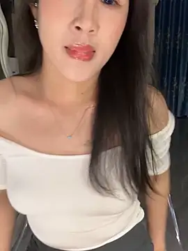 littlesluttycat online show from April 17, 2:31 pm