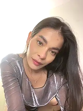 Snapshot of Esmeraldalcl chatting on November 18, 9:08 pm Esmeraldalcl online show from November 18, 9:08 pm