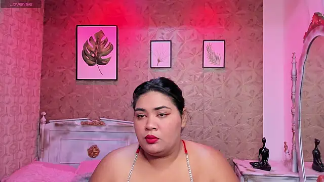 Sara clk online show from April 13, 7:30 pm