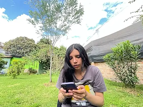 moon2 1  online show from November 17, 7:30 pm