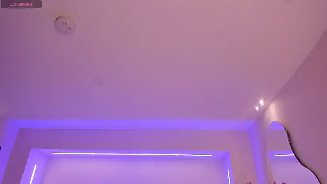 ChristineFord  online show from May 2, 11:37 am