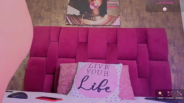 Snapshot of camila__bouzas chatting on February 27, 10:48 am camila bouzas online show from February 27, 10:48 am