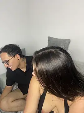 violetjack online show from April 4, 7:50 am