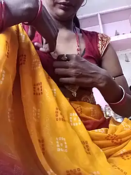 Snapshot of Hot_Lilly02 chatting on December 5, 8:23 am Hot Lilly02 online show from December 5, 8:23 am