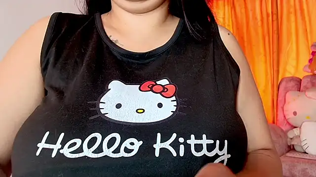 Lunaira Deep online show from April 15, 3:19 pm