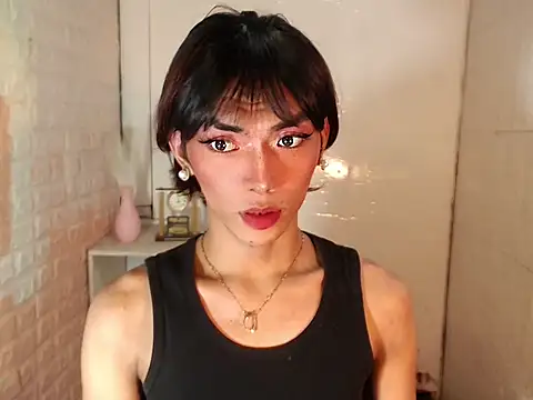 HaileyPresly online show from April 8, 7:03 pm