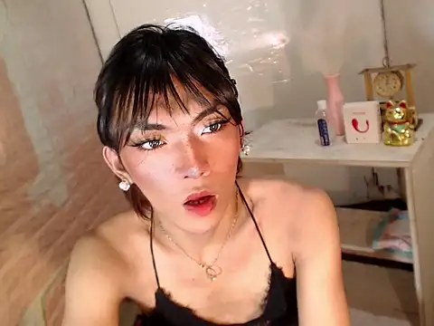 HaileyPresly online show from April 15, 2:13 pm