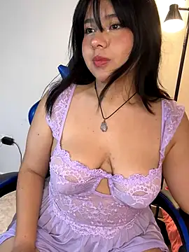 Snapshot of _Bella_7 chatting on December 3, 2:52 am Bella 7 online show from December 3, 2:52 am