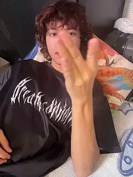 JoelnClouds online show from April 9, 6:57 pm