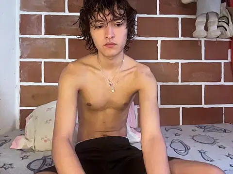 JoelnClouds online show from April 16, 5:03 pm