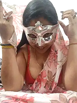 hornybitch690 online show from November 24, 7:35 pm