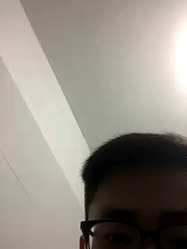 liamhn2k4 online show from October 16, 1:34 pm