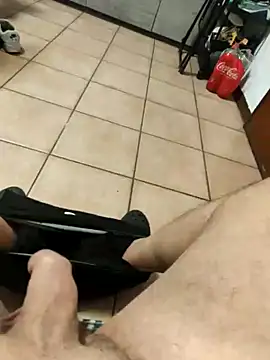 Italianstyle79 online show from November 17, 5:08 pm