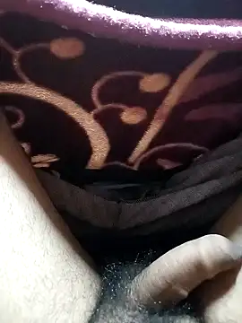 Snapshot of Soumyajit129ommk chatting on December 17, 2:39 am Soumyajit129ommk online show from December 17, 2:39 am