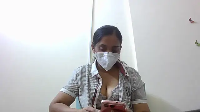 shainiasha1 online show from July 15, 5:51 pm