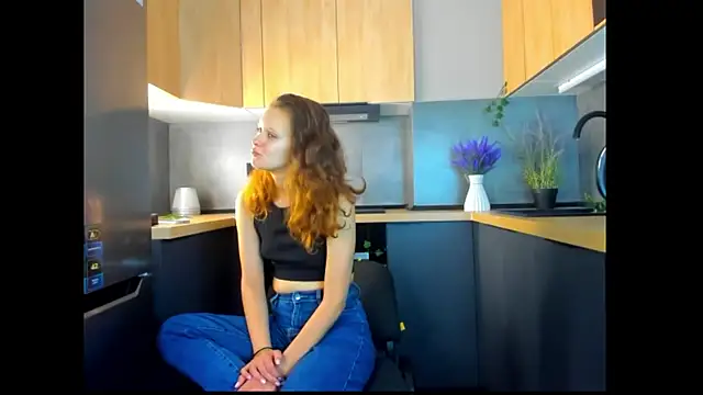 Snapshot of FoxFever chatting on November 25, 7:30 am FoxFever online show from November 25, 7:30 am