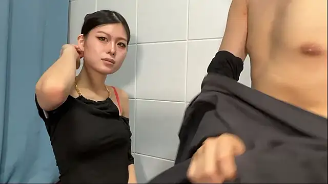 Snapshot of AKUMA_JP chatting on October 25, 10:45 am AKUMA JP online show from October 25, 10:45 am