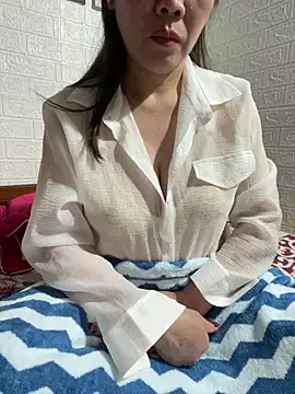 tabby-cat11 online show from February 25, 2:05 pm