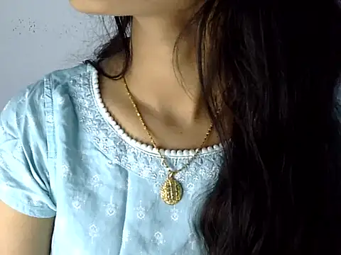 Shezi N online show from July 31, 3:44 pm